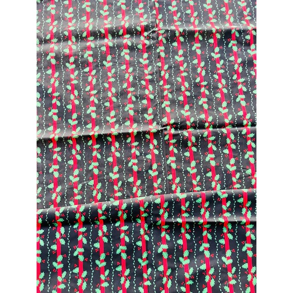 Vintage Gorgeous table cover - Picture 4 of 9